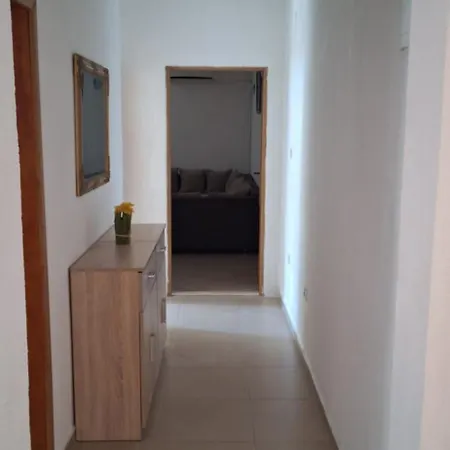 Apartman Nil 2b Near The Beach * 米利尼